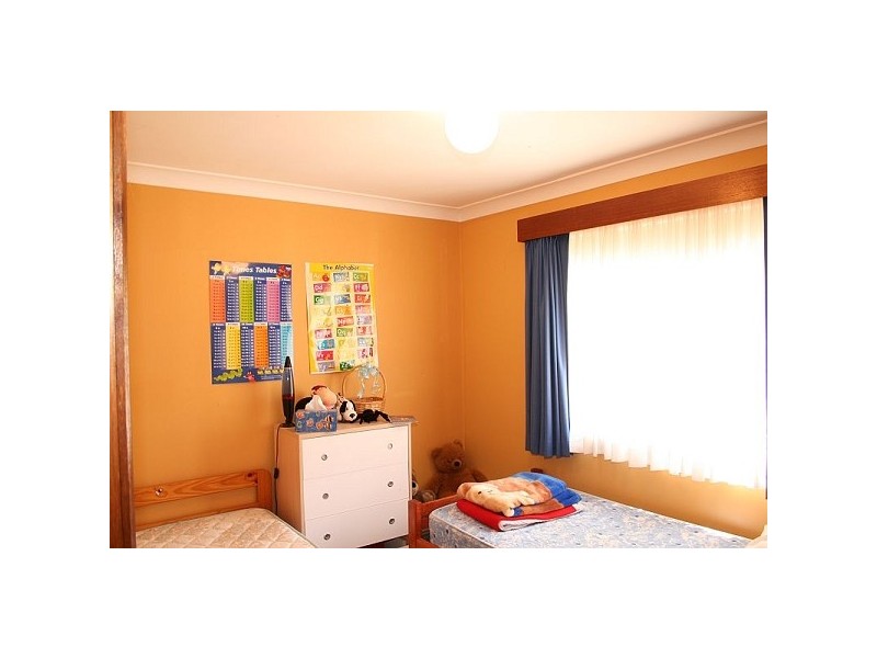 99 Dalrymple Ave, Wentworth Falls NSW 2782