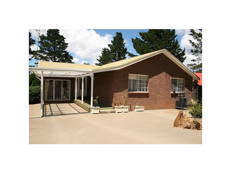 99 Dalrymple Ave, Wentworth Falls NSW 2782