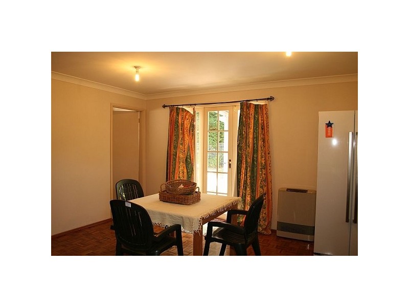 17 Pritchard St, Wentworth Falls NSW 2782