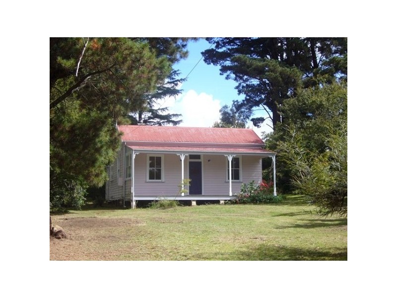 13 Fitzgerald Street, Wentworth Falls NSW 2782