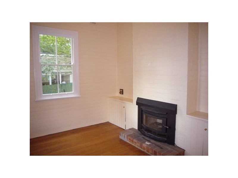 13 Fitzgerald Street, Wentworth Falls NSW 2782