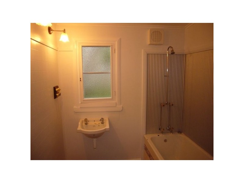 13 Fitzgerald Street, Wentworth Falls NSW 2782