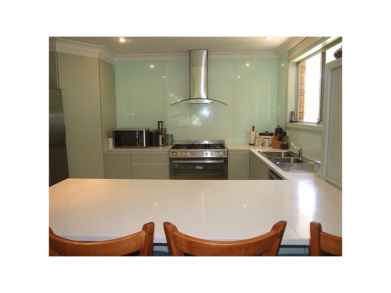 11 Pritchard St, Wentworth Falls NSW 2782