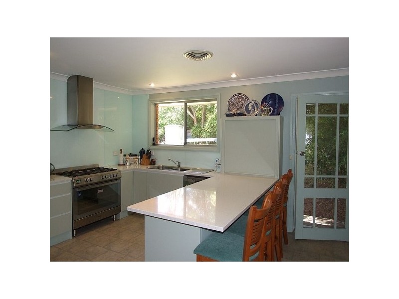 11 Pritchard St, Wentworth Falls NSW 2782