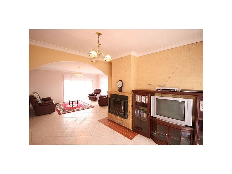 42 Great Western Highway, Wentworth Falls NSW 2782