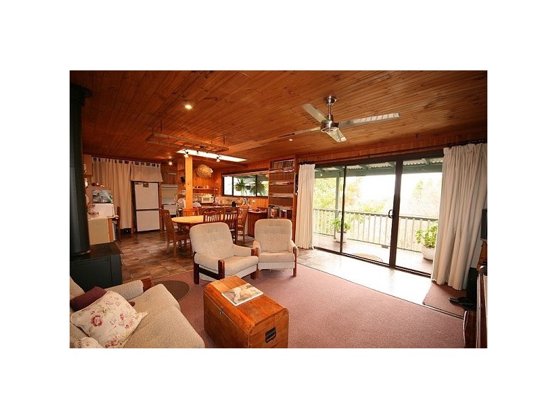 3 Panorama Cr, Wentworth Falls NSW 2782