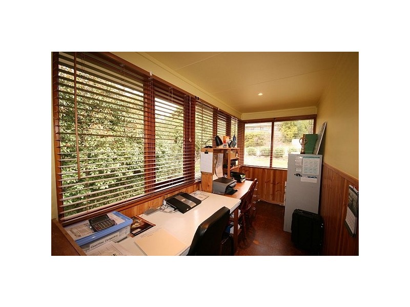 3 Panorama Cr, Wentworth Falls NSW 2782