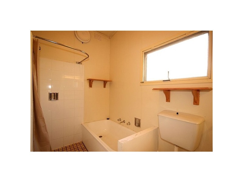 1 St Georges Pde, Wentworth Falls NSW 2782