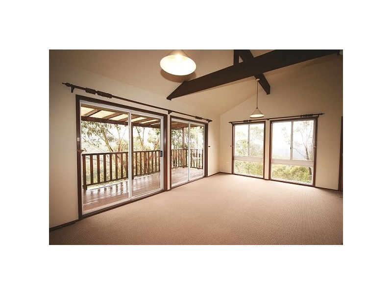 42 Edward Pde, Wentworth Falls NSW 2782