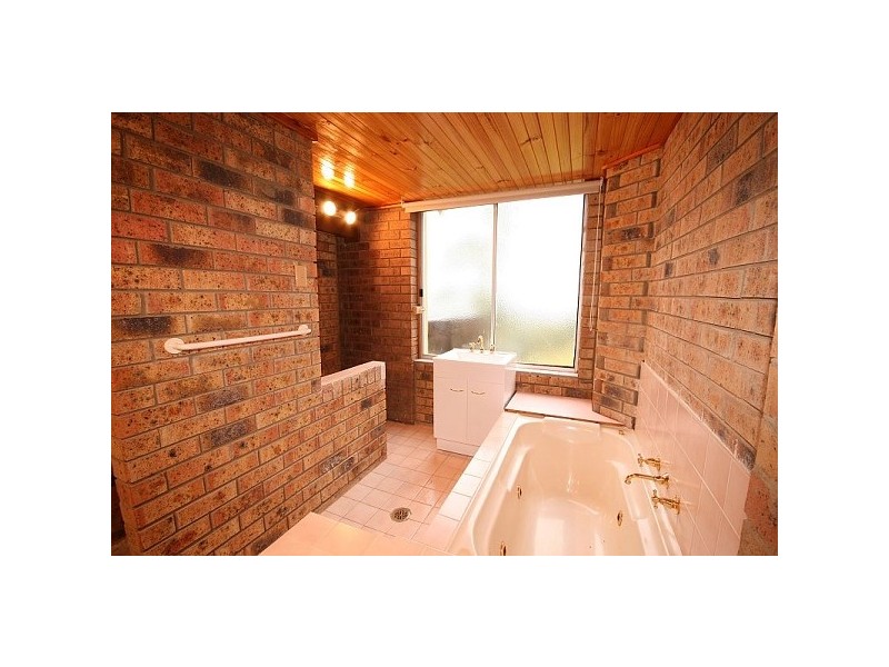 42 Edward Pde, Wentworth Falls NSW 2782