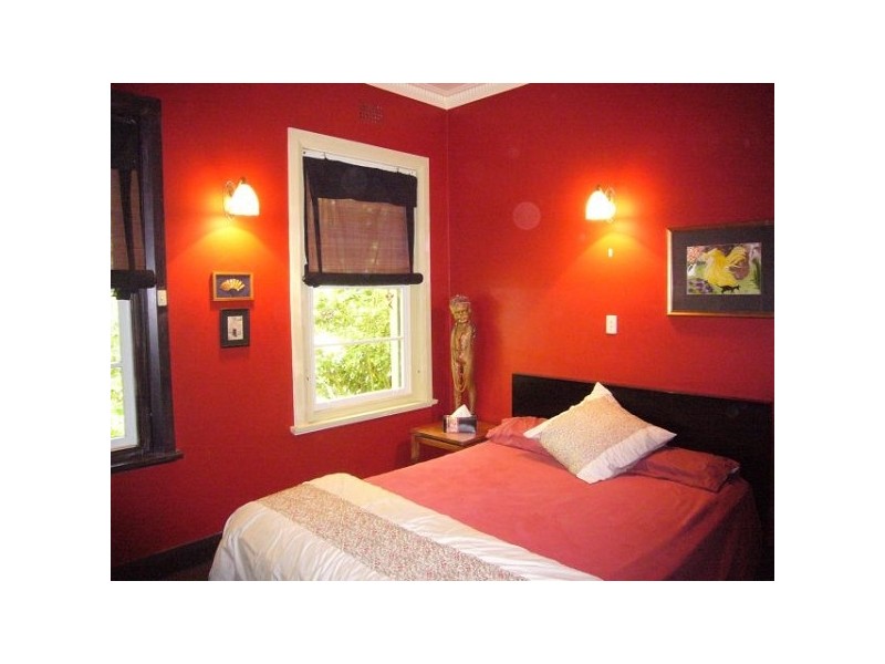 27 Falls Road, Wentworth Falls NSW 2782