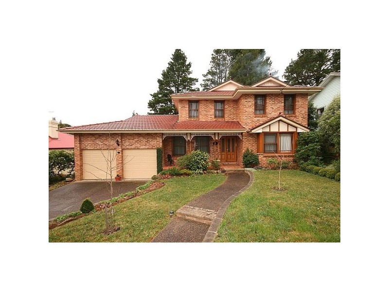 10 Olympian Pde, Leura NSW 2780