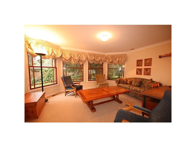 10 Olympian Pde, Leura NSW 2780