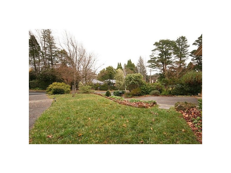 10 Olympian Pde, Leura NSW 2780