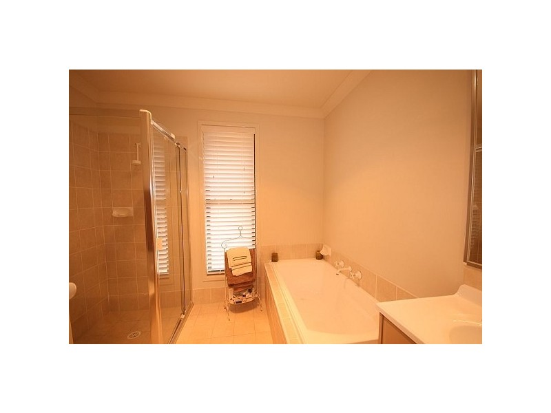 15 Kalinda Rd, Bullaburra NSW 2784