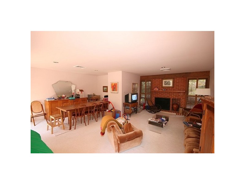 164 Falls Rd, Wentworth Falls NSW 2782
