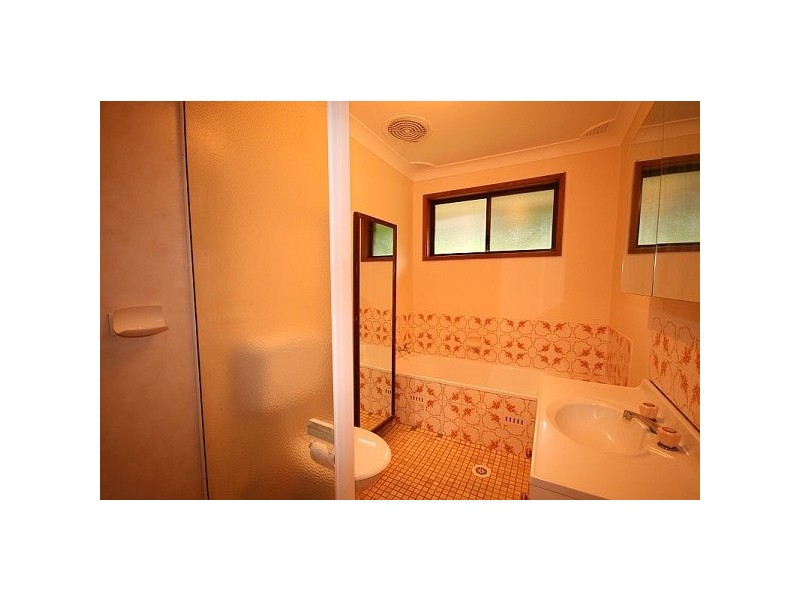 25 Taylor Ave, Wentworth Falls NSW 2782