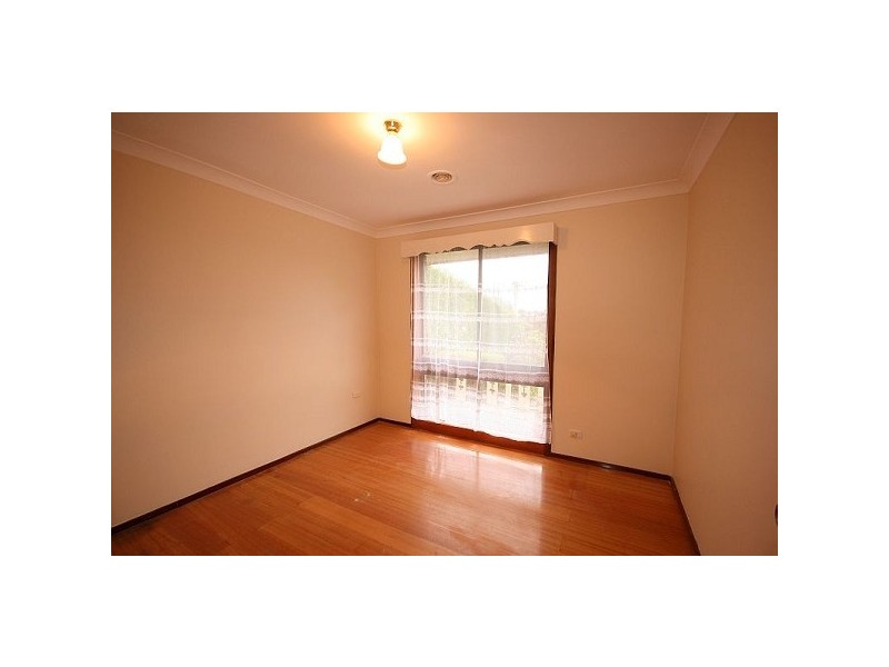 25 Taylor Ave, Wentworth Falls NSW 2782