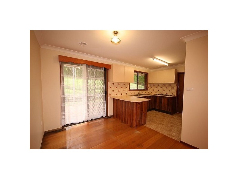 25 Taylor Ave, Wentworth Falls NSW 2782