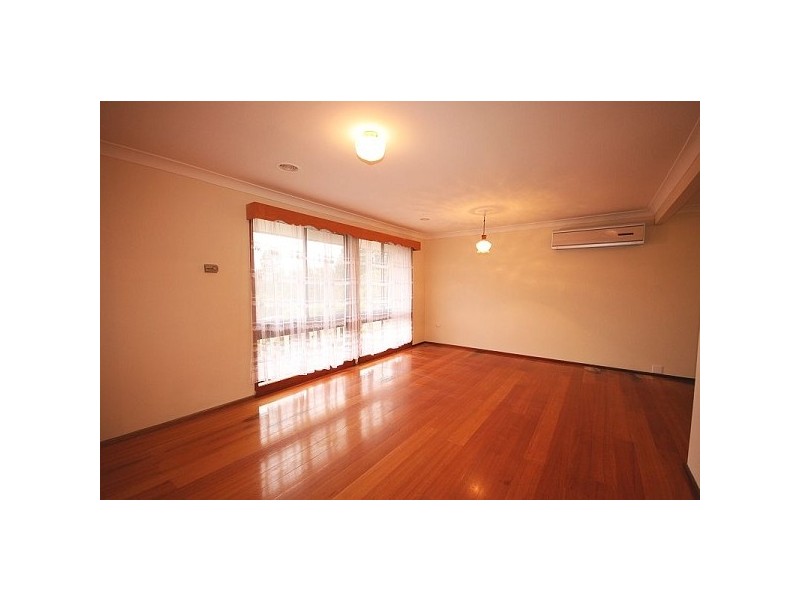 25 Taylor Ave, Wentworth Falls NSW 2782