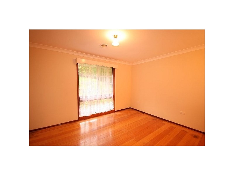 25 Taylor Avenue, Wentworth Falls NSW 2782