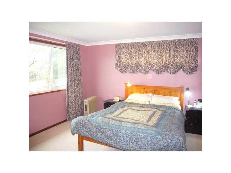 61 Tableland Road, Wentworth Falls NSW 2782