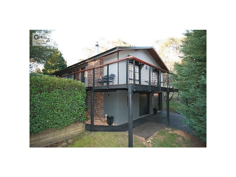 18 Banksia Rd, Wentworth Falls NSW 2782