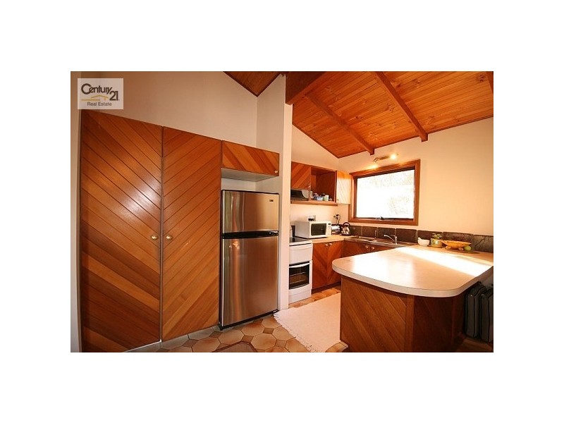 18 Banksia Rd, Wentworth Falls NSW 2782
