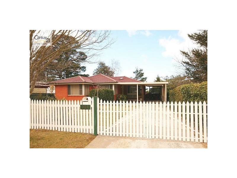 320 Blaxland Rd, Wentworth Falls NSW 2782