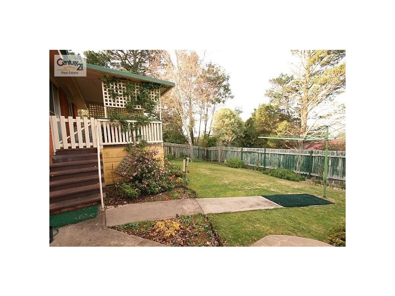 320 Blaxland Rd, Wentworth Falls NSW 2782