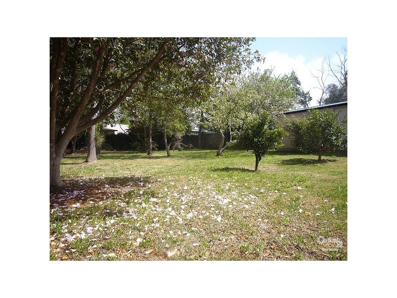 3 Boronia Rd, Wentworth Falls NSW 2782