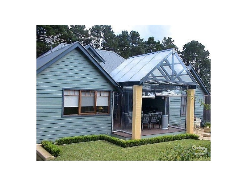 10 Page Avenue, Wentworth Falls NSW 2782