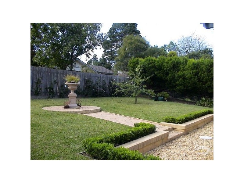 10 Page Avenue, Wentworth Falls NSW 2782