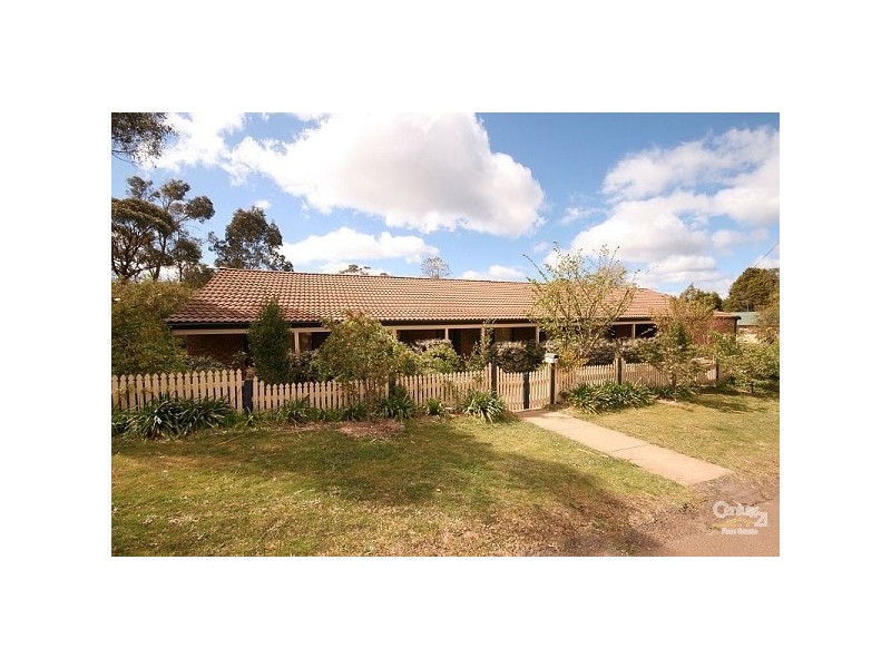 34 Cook Road, Wentworth Falls NSW 2782