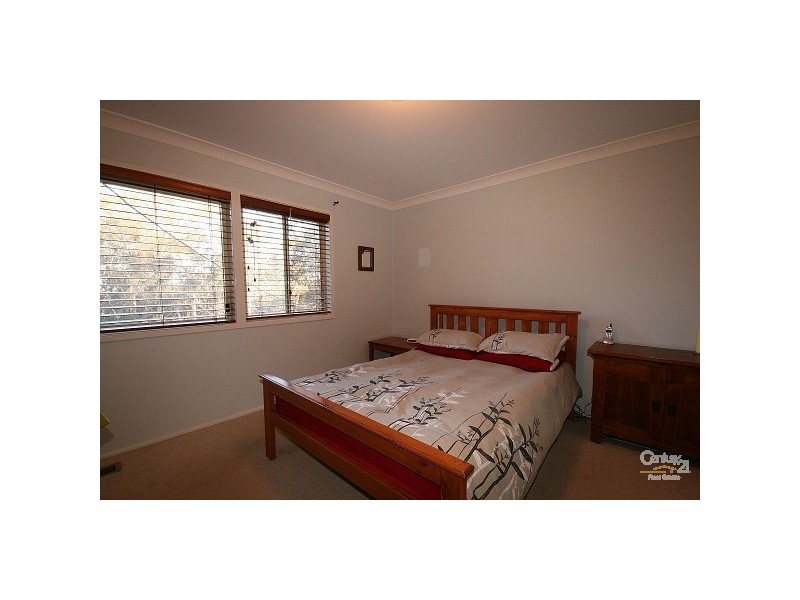 26 Tarella Rd, Wentworth Falls NSW 2782