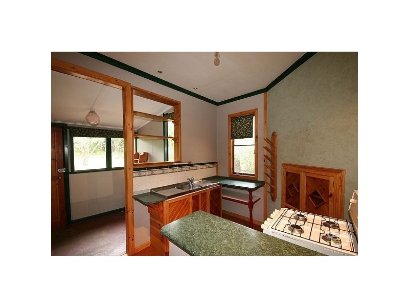 24 Armstrong Street, Wentworth Falls NSW 2782