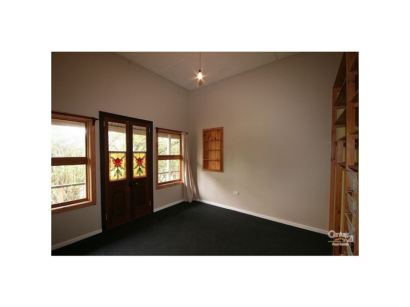 24 Armstrong Street, Wentworth Falls NSW 2782