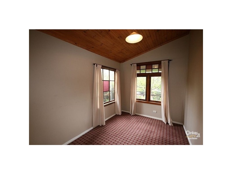 24 Armstrong Street, Wentworth Falls NSW 2782