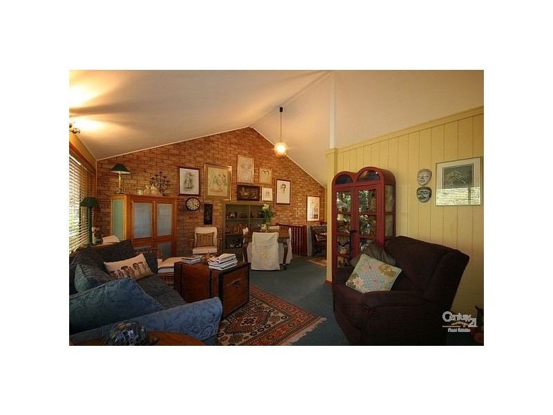 332 Blaxland Rd, Wentworth Falls NSW 2782