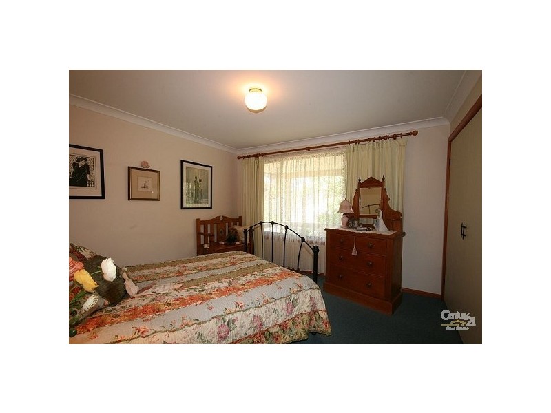 332 Blaxland Rd, Wentworth Falls NSW 2782