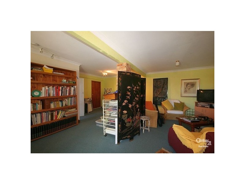 332 Blaxland Rd, Wentworth Falls NSW 2782