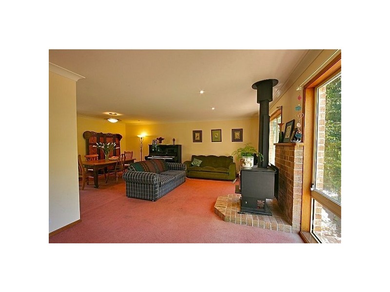 82 Backhouse St, Wentworth Falls NSW 2782