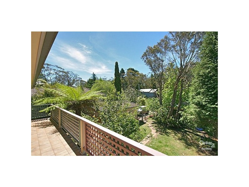 82 Backhouse St, Wentworth Falls NSW 2782