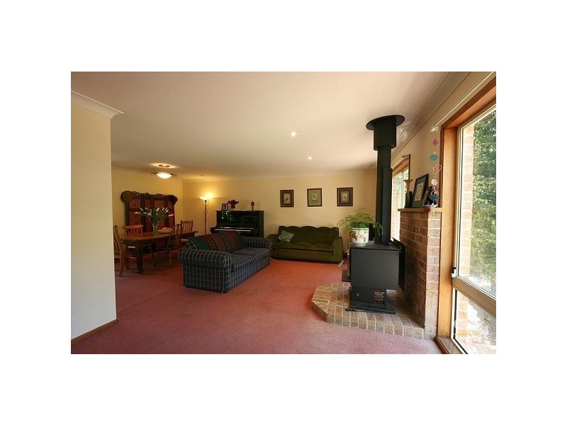 82 Backhouse St, Wentworth Falls NSW 2782