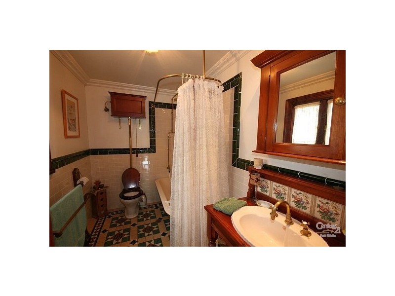 5 Hume Avenue, Wentworth Falls NSW 2782