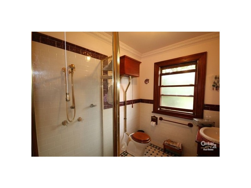 5 Hume Avenue, Wentworth Falls NSW 2782