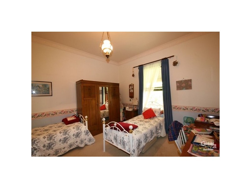 5 Hume Avenue, Wentworth Falls NSW 2782