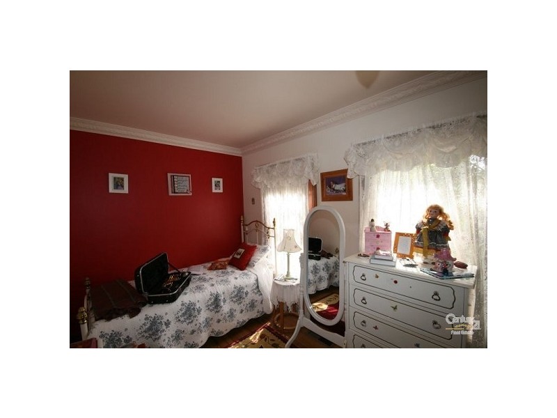 5 Hume Avenue, Wentworth Falls NSW 2782