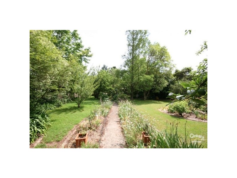 5 Hume Avenue, Wentworth Falls NSW 2782