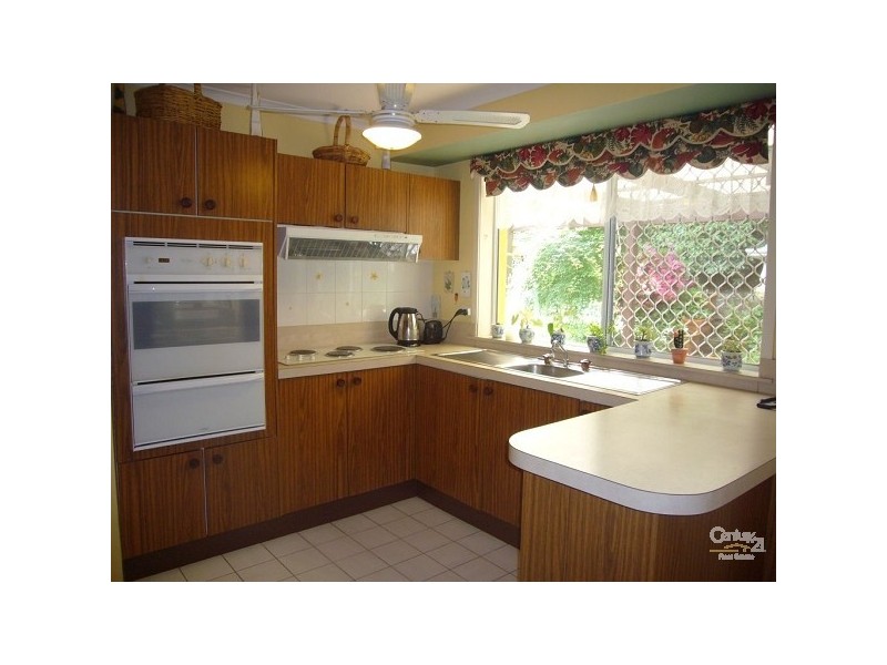 57 Backhouse St, Wentworth Falls NSW 2782